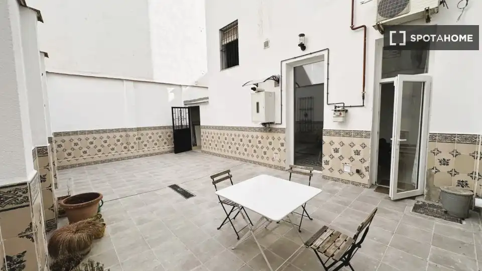 Terrassa de Pis de lloguer en Madrid amb Aire condicionat, Calefacció i Moblat