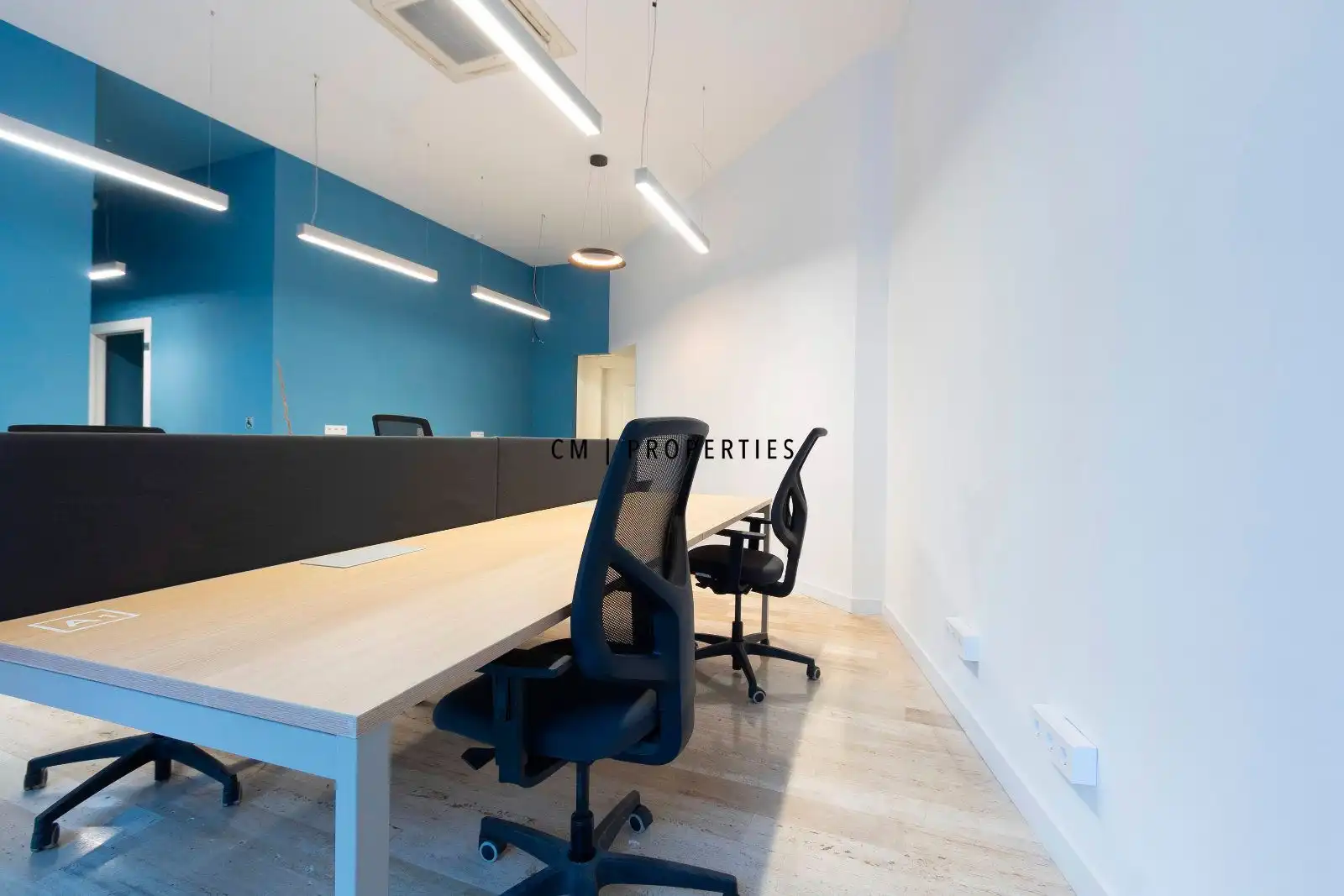 Büro zur Miete in Campos Crespo 16, Safranar
