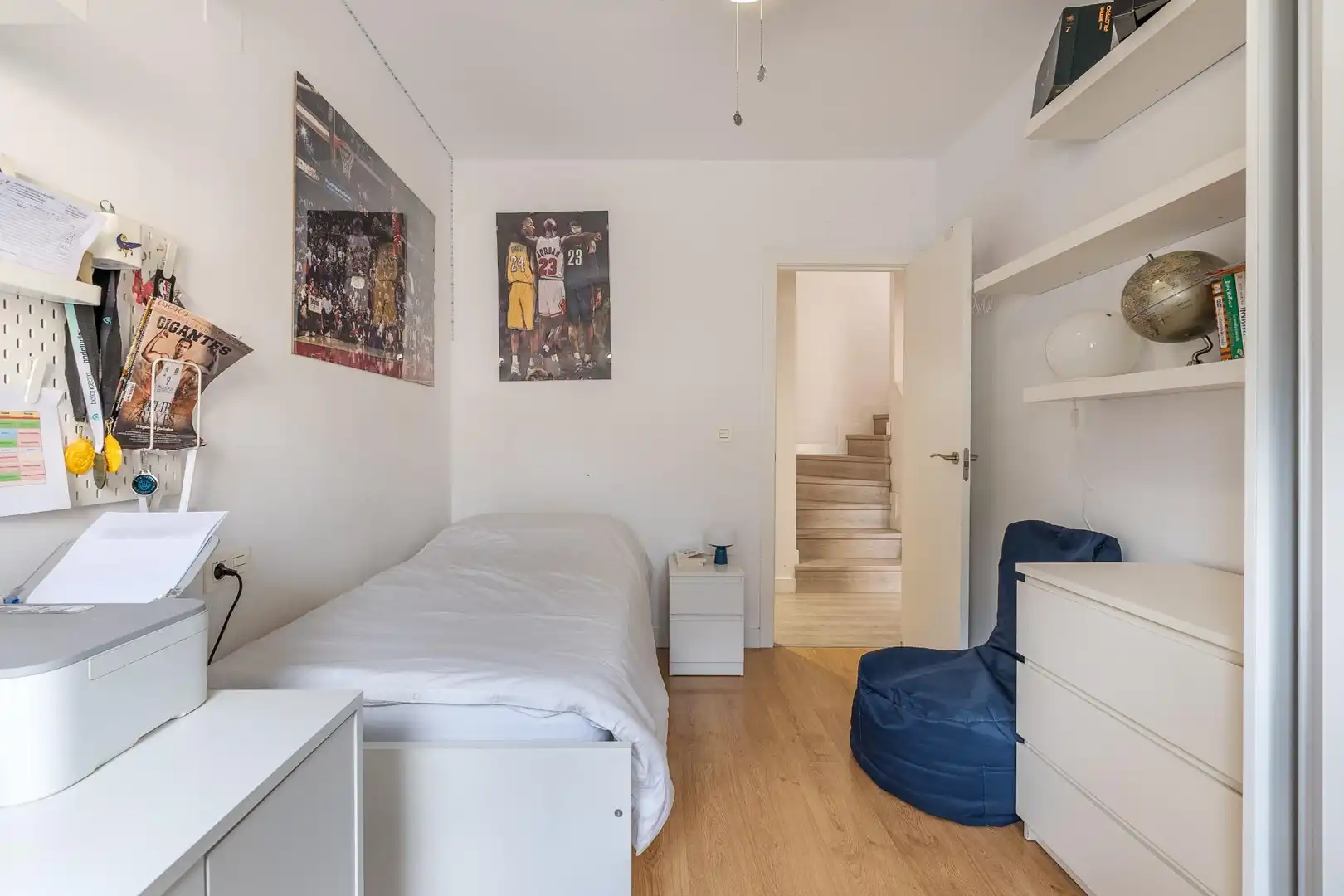 Habitación de Casa adosada en venta en Granada con Jardín privado y Balcón