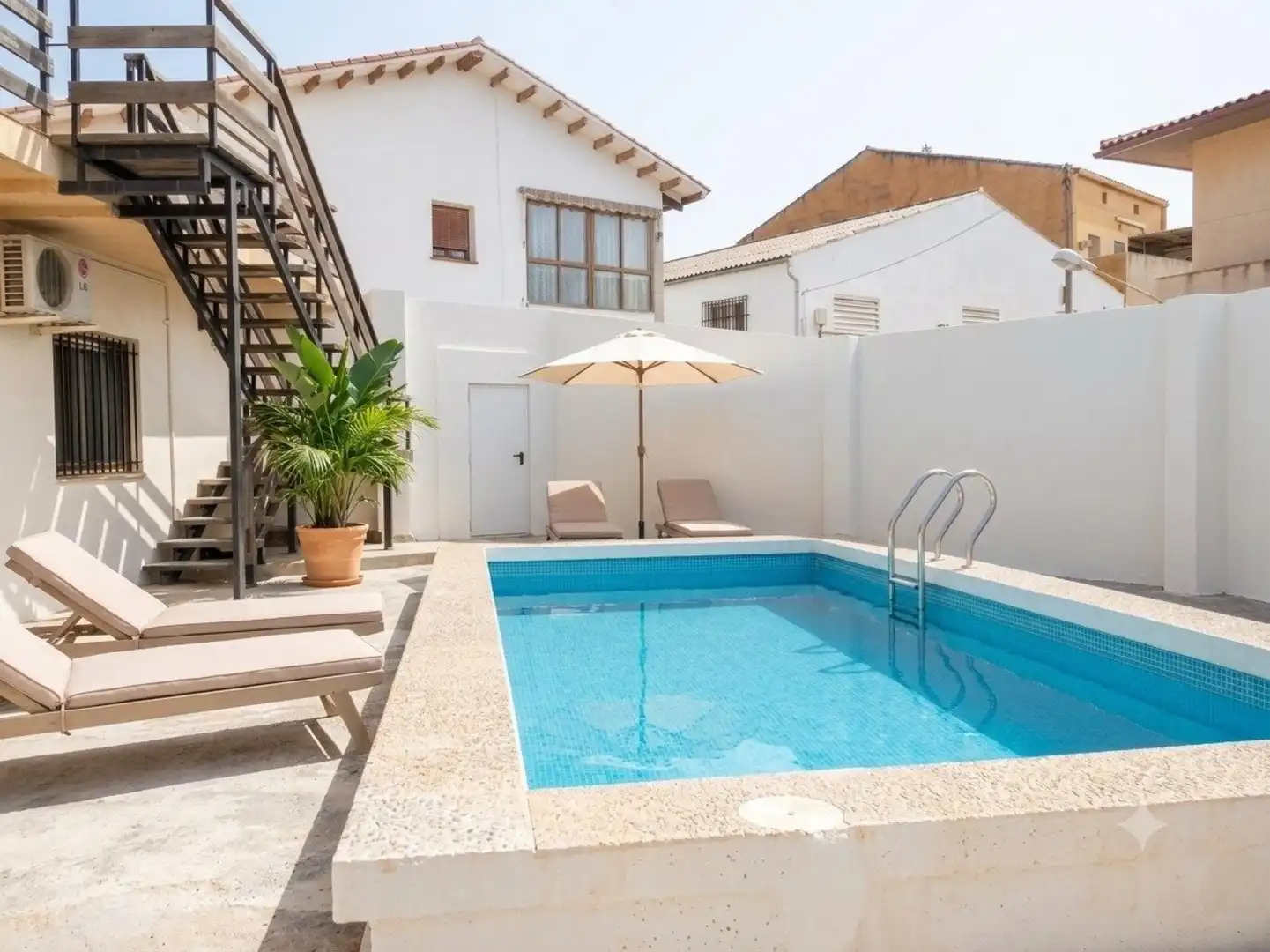 Piscina de Casa o xalet en venda en Andorra (Teruel) amb Calefacció, Terrassa i Piscina