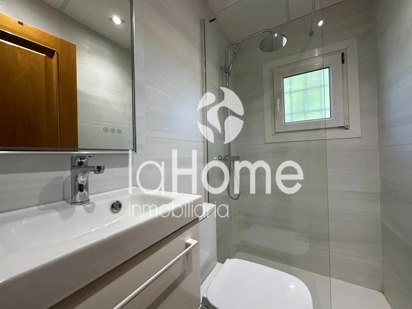 Baño de Casa o chalet en venta en Paterna con Aire acondicionado, Calefacción y Jardín privado
