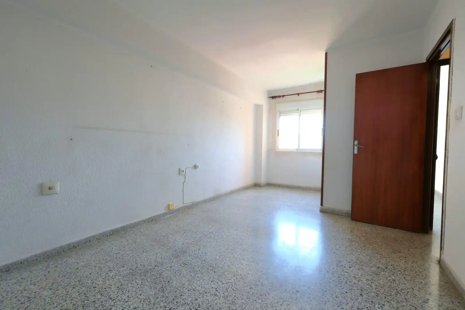 Habitación de Piso en venta en Valencia con Balcón