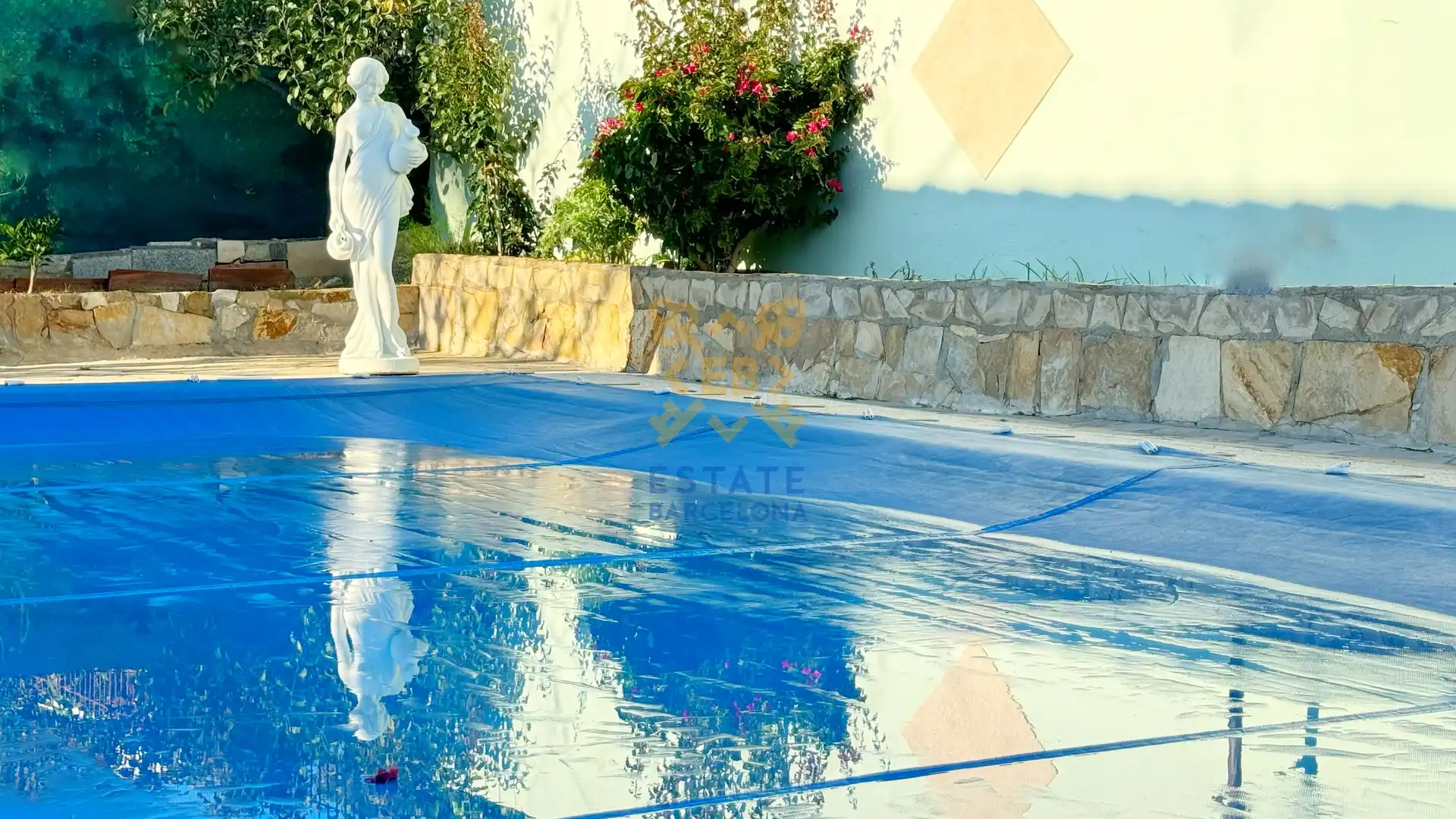 Schwimmbecken von Haus oder Chalet zum Verkauf in Lloret de Mar mit Klimaanlage, Heizung und Schwimmbad