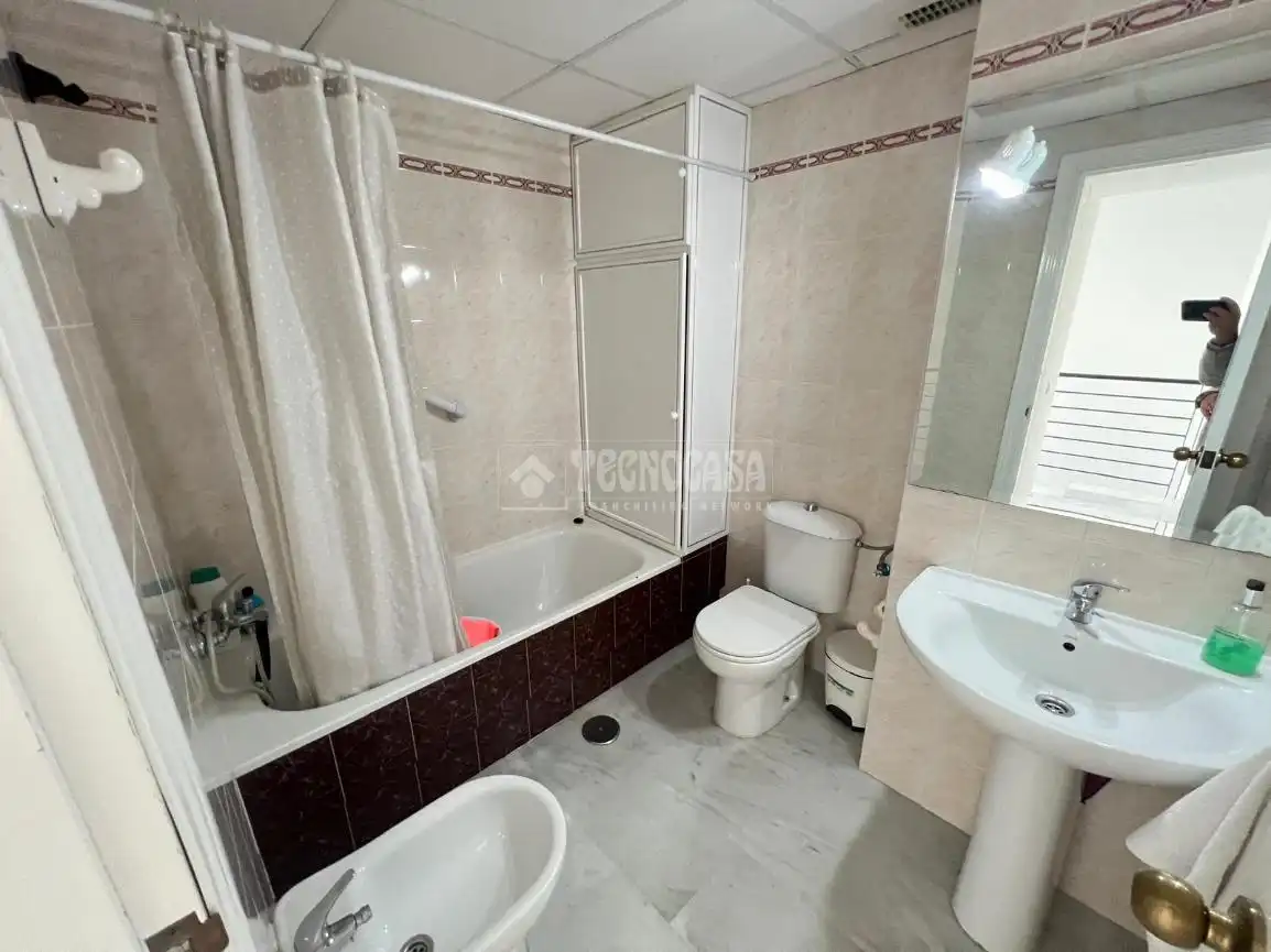 Bany de Casa o xalet en venda en Dos Hermanas