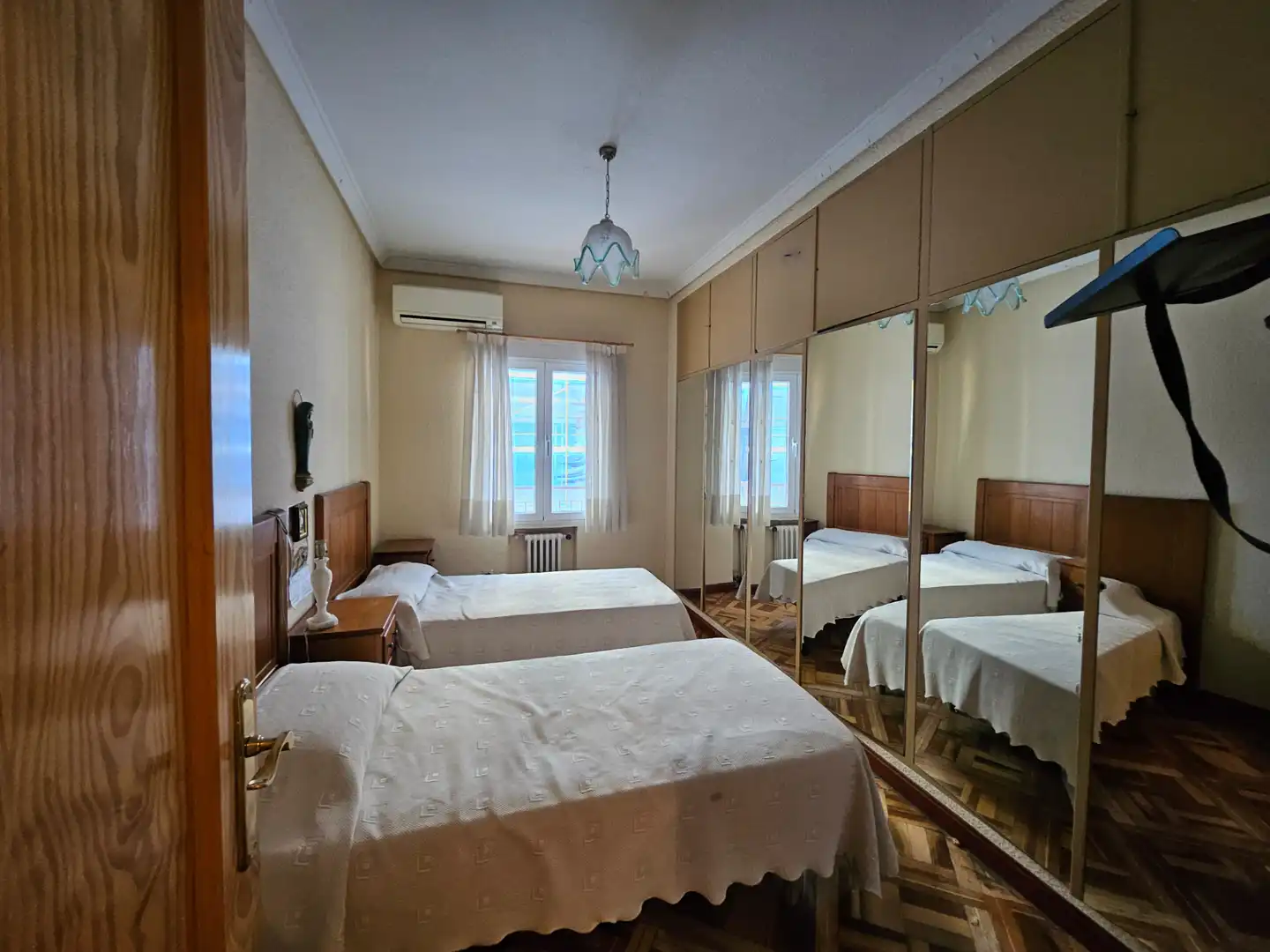 Bedroom of Flat for rent in Madrid  with Air Conditioner, Heating and Furnished
