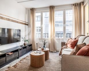 Sala d'estar de Apartament de lloguer en  Madrid Capital amb Aire condicionat, Calefacció i Terrassa