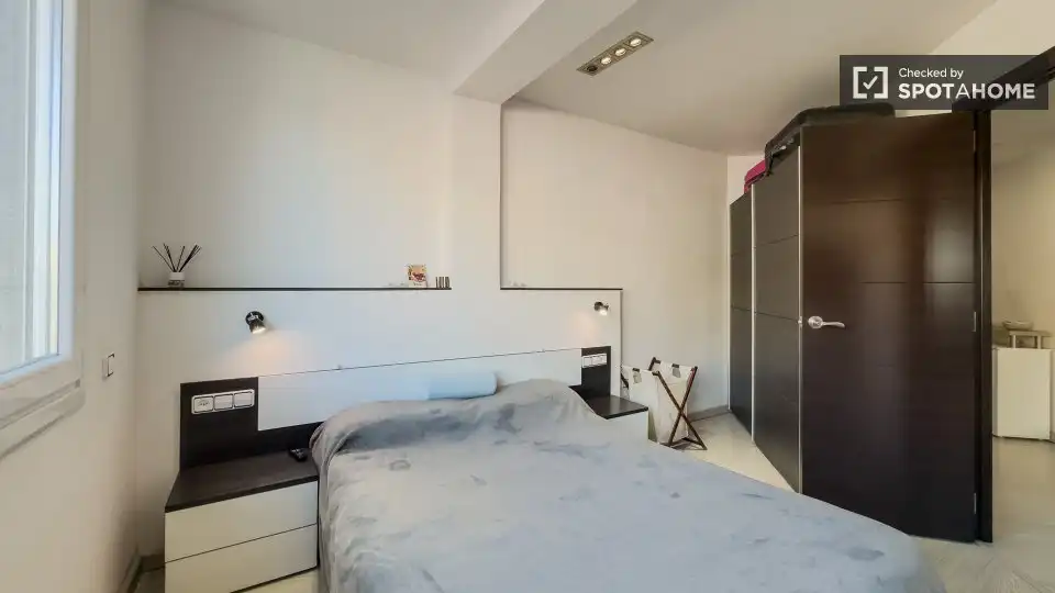 Room in La Sagrera