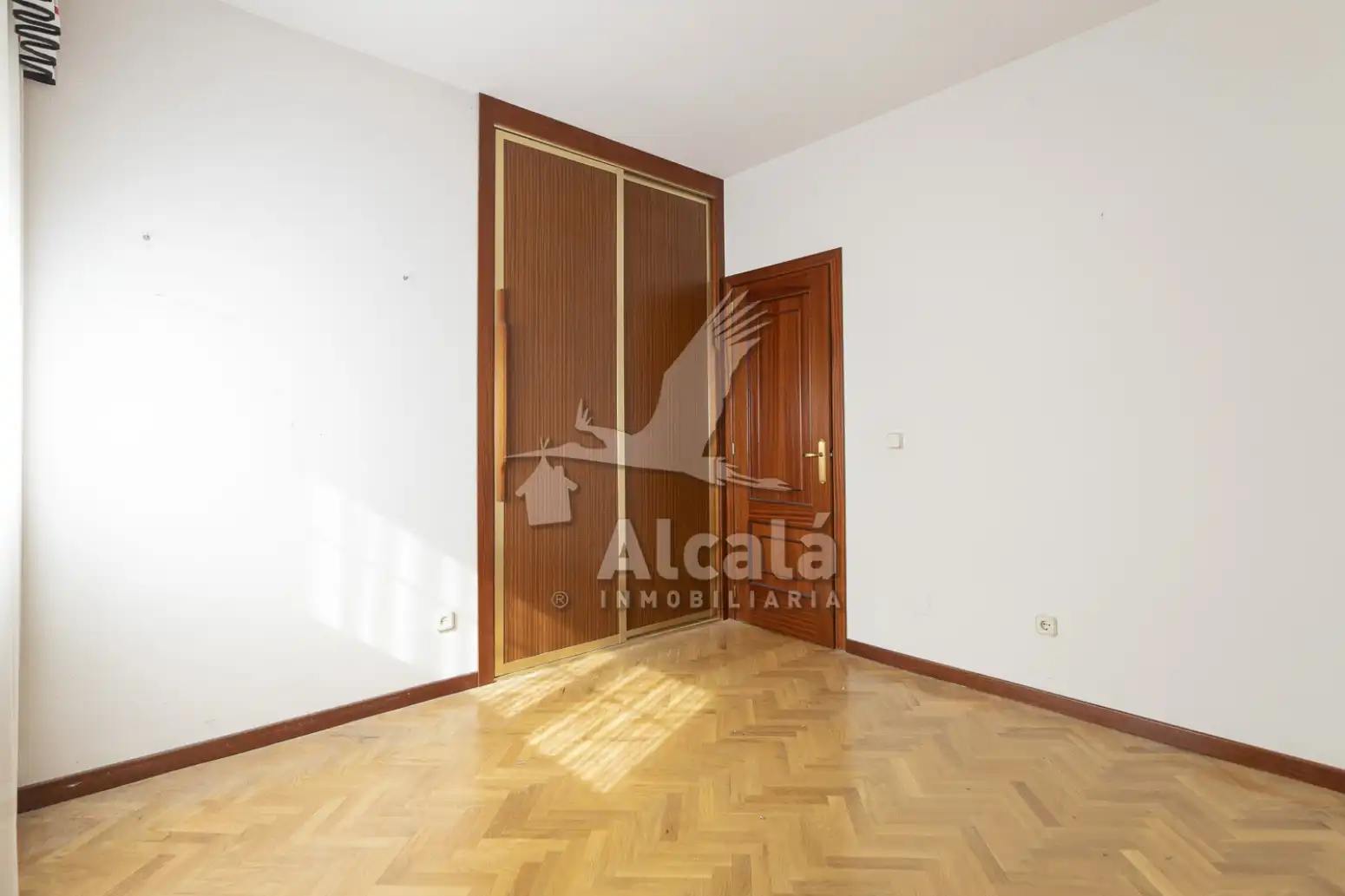 Habitación de Casa adosada en venta en Villalbilla con Aire acondicionado, Calefacción y Parquet