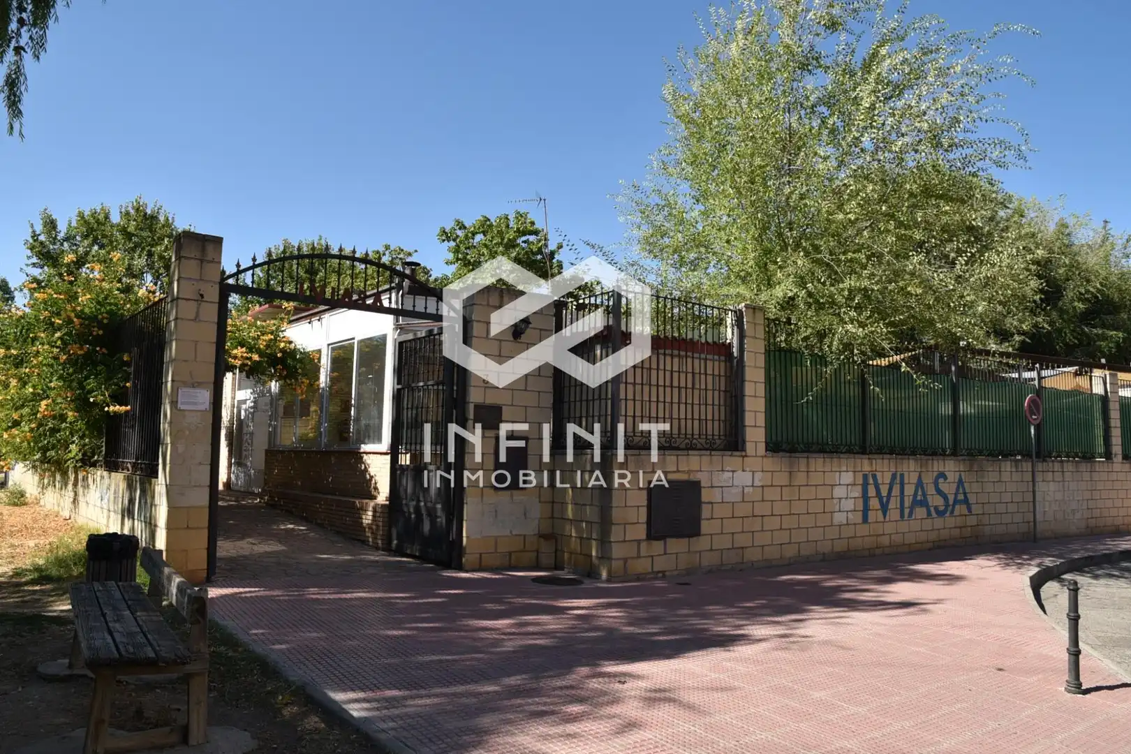 Exterior view of Flat for sale in Alcalá de Henares  with Air Conditioner, Heating and Terrace