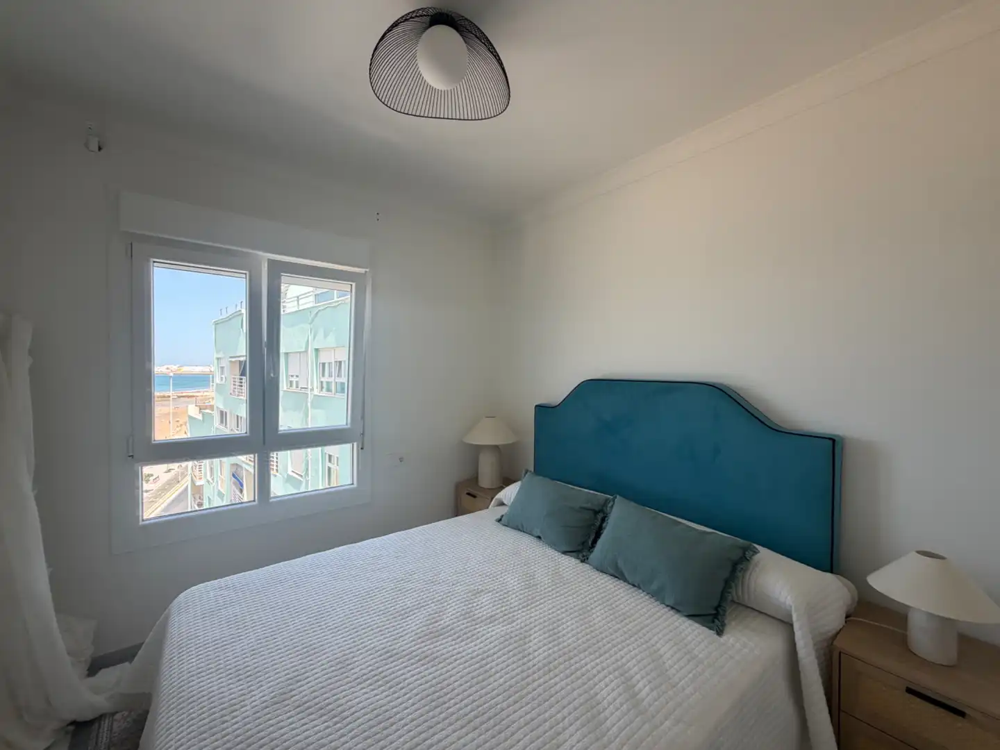 Bedroom of Flat for rent in Cádiz  with Air Conditioner, Terrace and Storage room