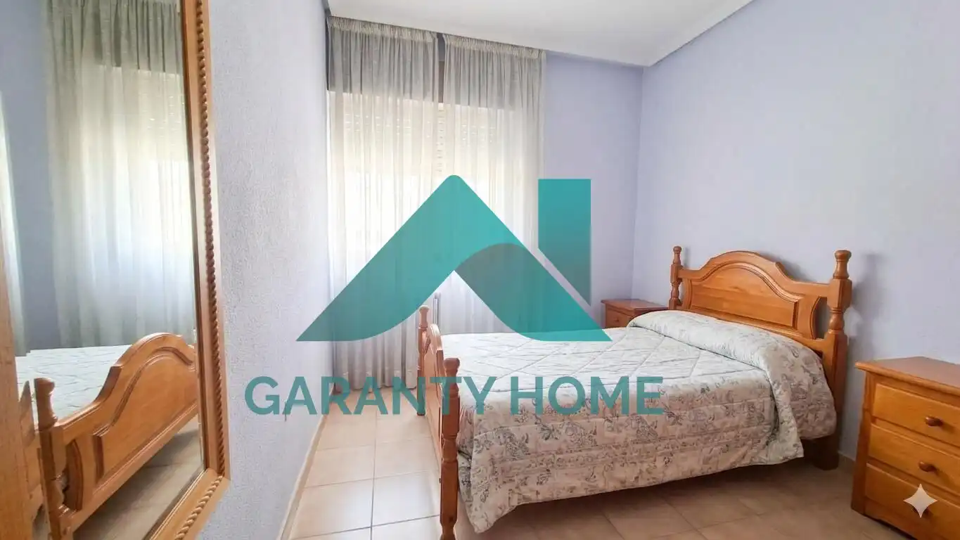 Habitación de Piso en venta en Cáceres con Calefacción, Parquet y Terraza