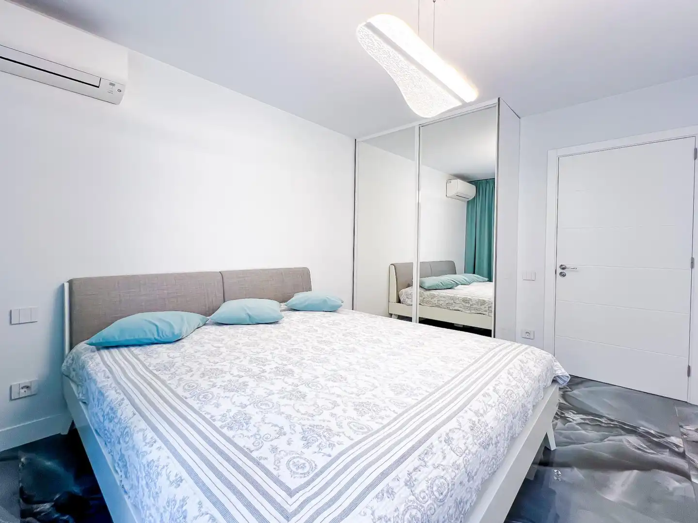 Dormitori de Casa o xalet en venda en Adeje amb Aire condicionat, Jardí privat i Traster