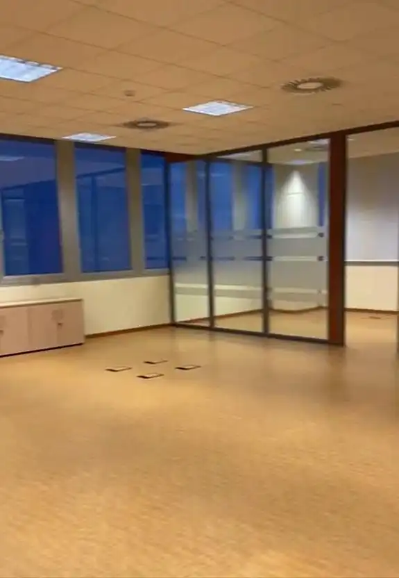 Oficina de lloguer a Fuente del Jarro, imagen 2