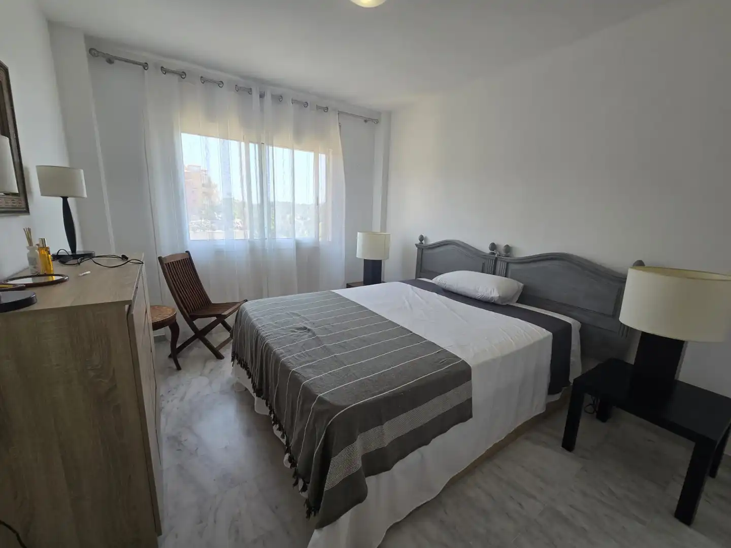 Schlafzimmer von Dachboden zur Miete in Marbella mit Möbliert
