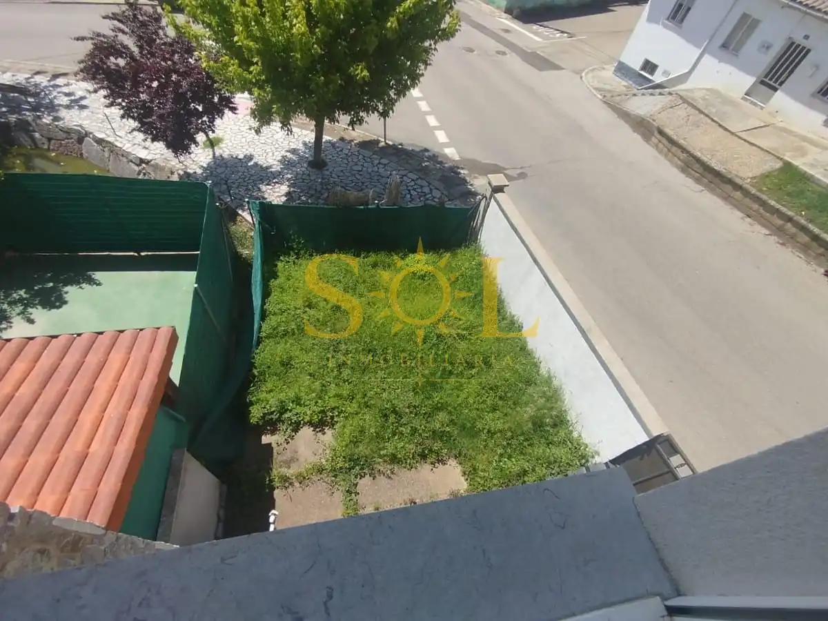 Casa adosada en venta en Sariegos con Calefacción, Jardín privado y Terraza