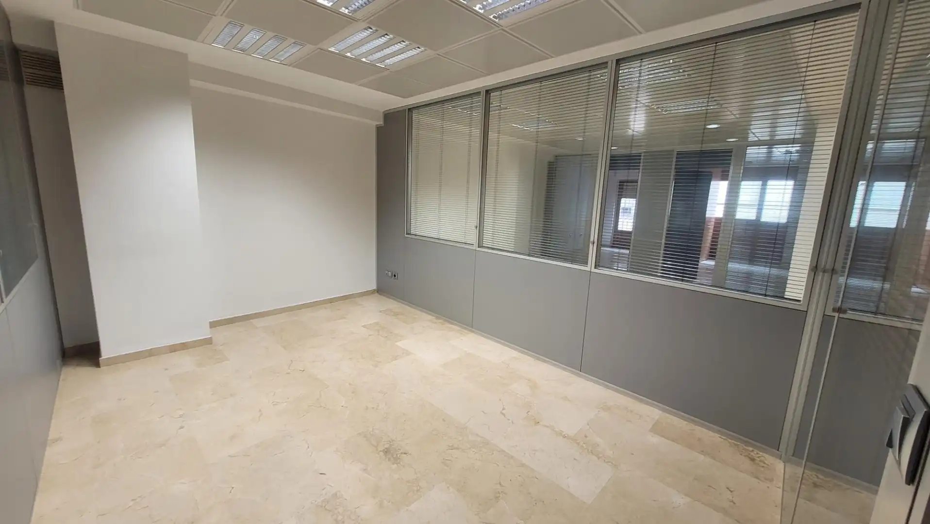 Oficina en venda en Soria Capital 