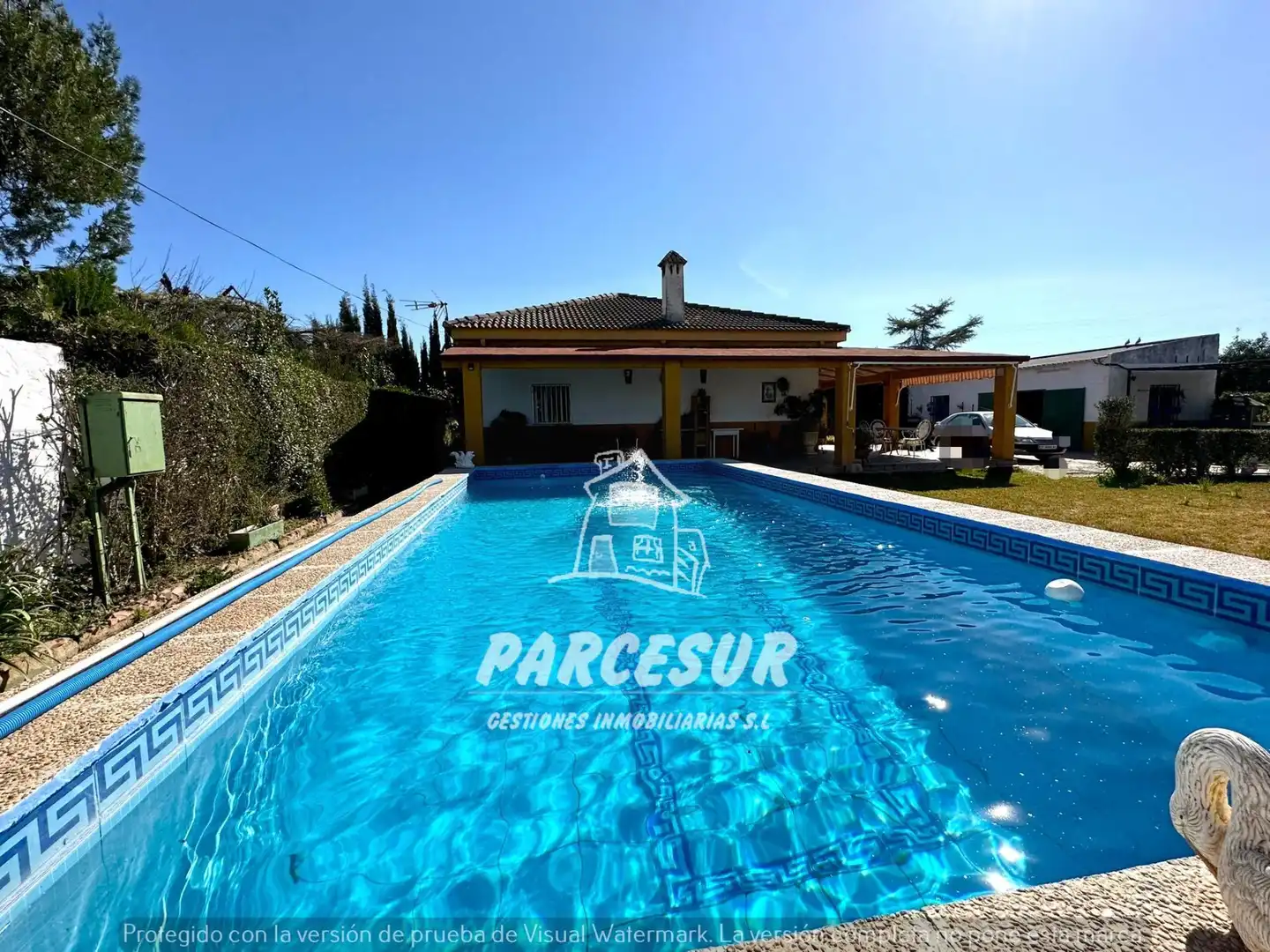 Vista exterior de Casa o xalet en venda en  Córdoba Capital amb Jardí privat, Traster i Piscina