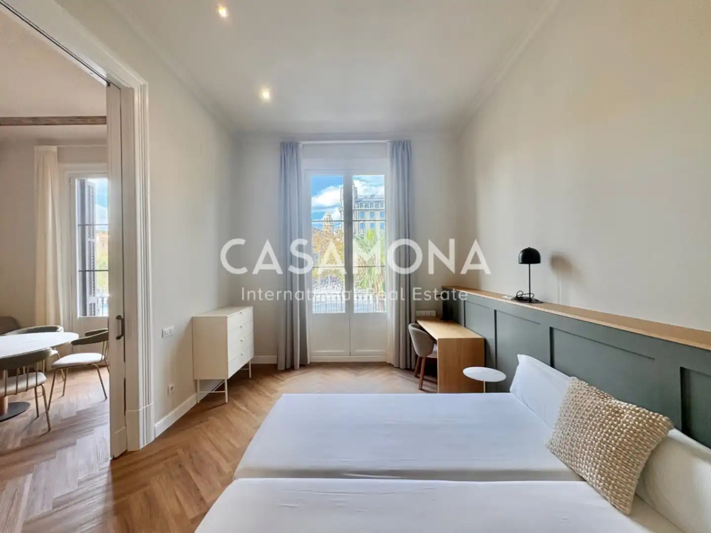 Dormitori de Apartament en venda en Barcelona amb Aire condicionat, Calefacció i Terrassa