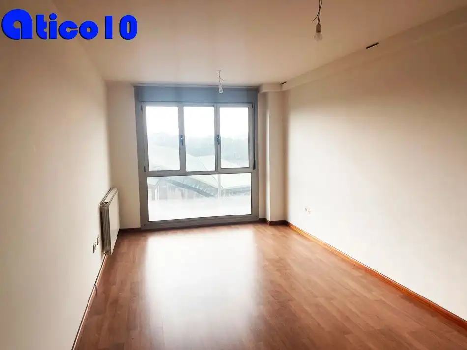 Flat with lift to rent in Calle la Granja 3