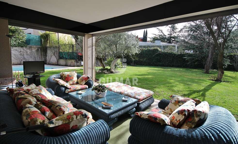 Jardí de Casa o xalet en venda en  Madrid Capital amb Piscina