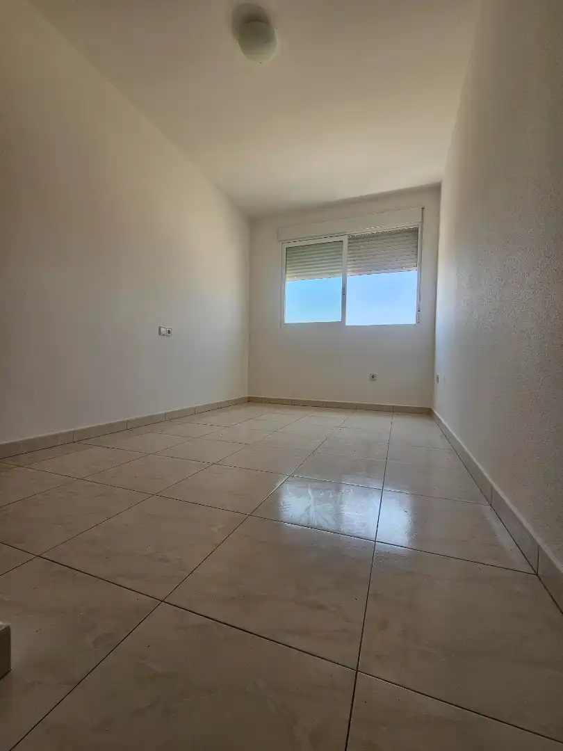 Habitación de Piso en venta en Ceutí con Horno y Balcón