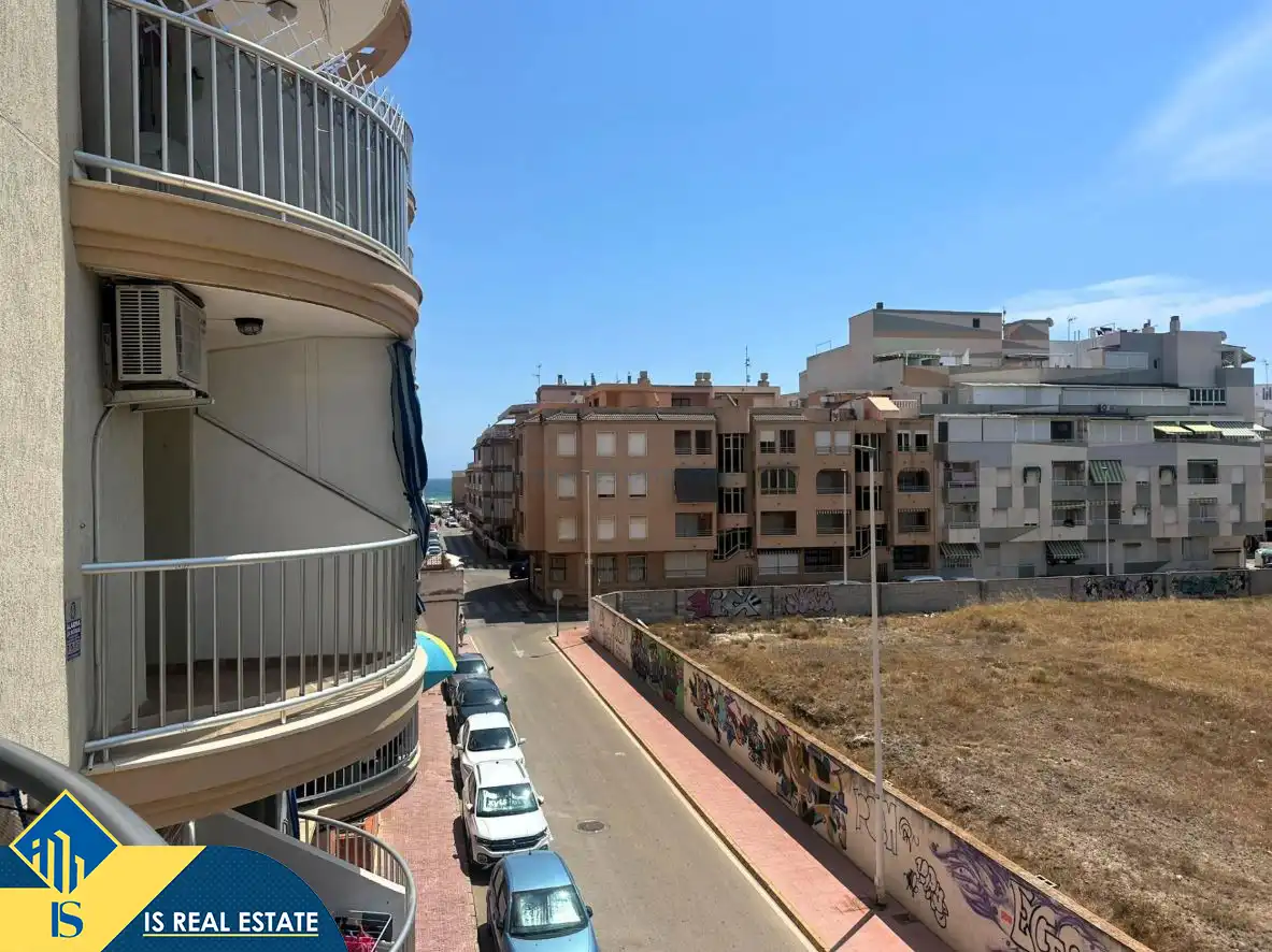 Vista exterior de Apartament en venda en Torrevieja amb Aire condicionat, Calefacció i Terrassa
