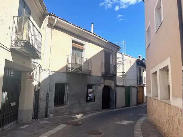 Vista exterior de Casa o chalet en venta en Cuéllar con Calefacción