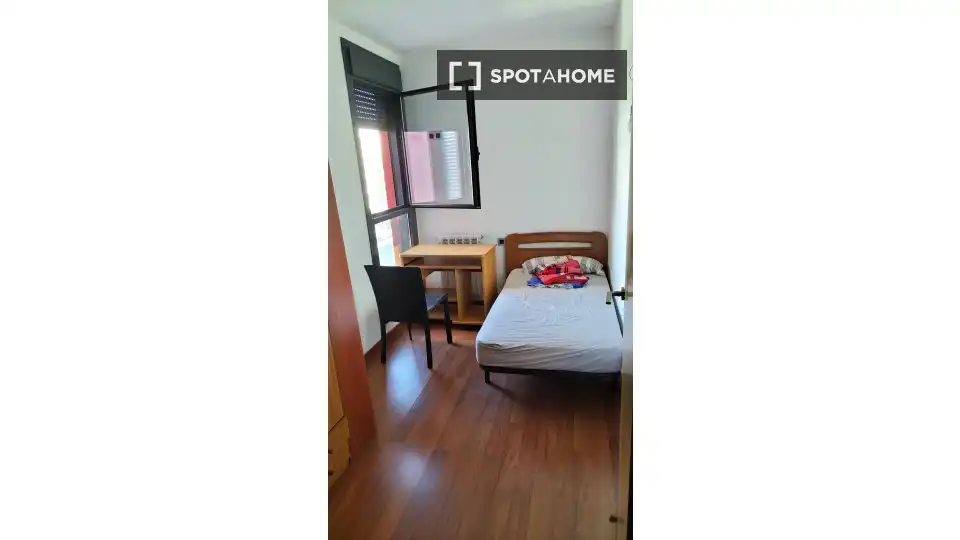 Bedroom of Flat for rent in Barcelona  with Air Conditioner, Heating and Furnished