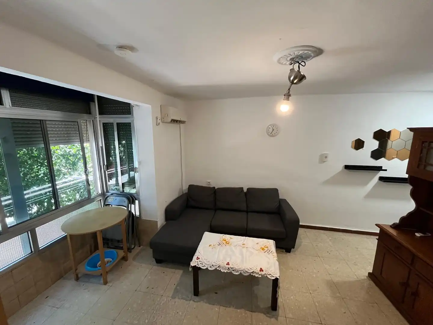 Living room of Flat for rent in Sevilla  with Air Conditioner and Furnished