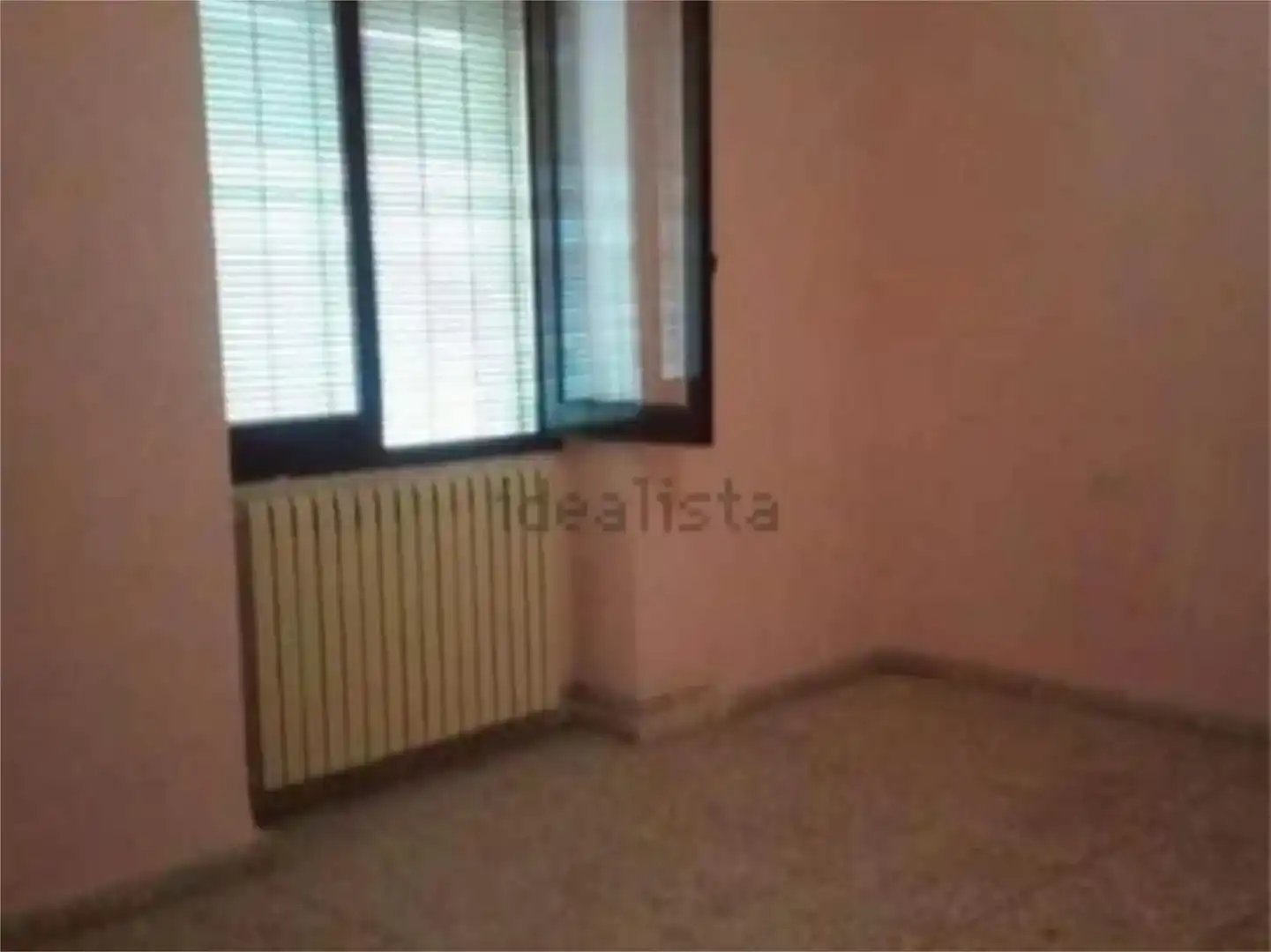 Habitación de Dúplex en venta en Daimiel con Aire acondicionado, Trastero y Balcón