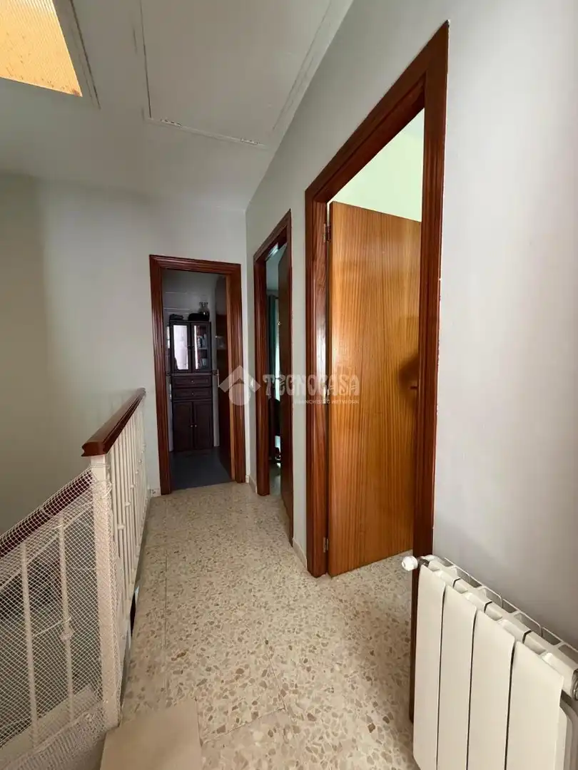 Detached homes for sale in Utrera  with Air Conditioner and Community pool