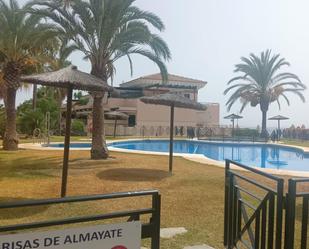 Piscina de Planta baixa en venda en Vélez-Málaga amb Aire condicionat, Calefacció i Jardí privat