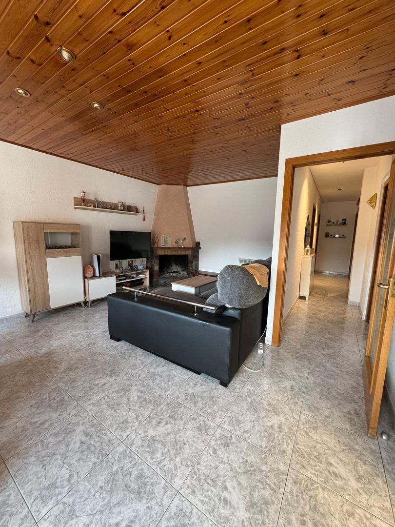 Sala d'estar de Àtic en venda en Montesquiu amb Calefacció, Terrassa i Traster