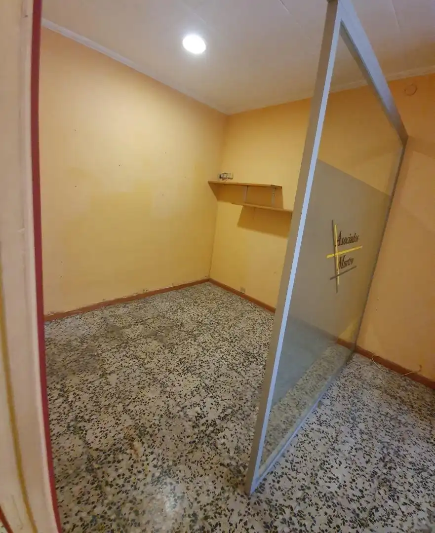Gewerbefläche zum Verkauf in Carrer de Lusitània, imagen 10
