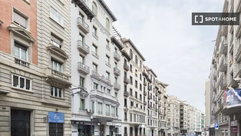 Zimmer in Sant Gervasi- Galvany