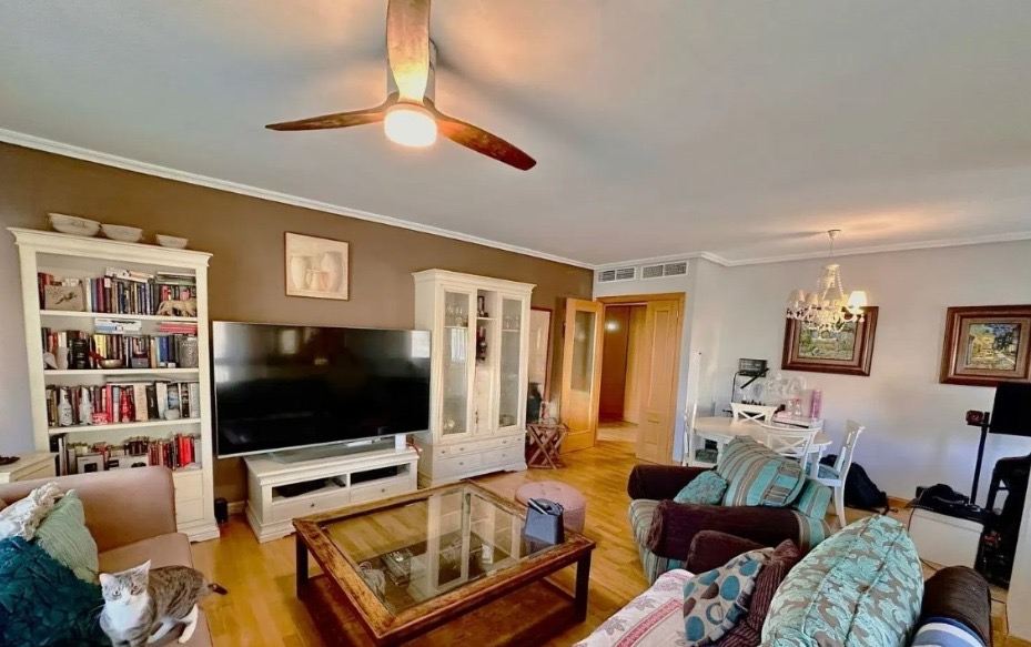 Living room of Flat for sale in Parla  with Air Conditioner and Terrace