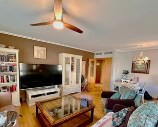 Living room of Flat for sale in Parla  with Air Conditioner and Terrace