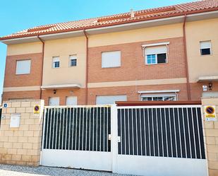 Exterior view of Single-family semi-detached for sale in María de Huerva  with Terrace