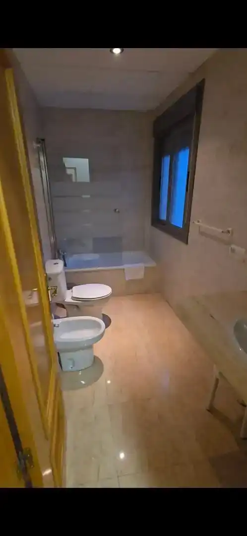 Baño de Ático de alquiler en Cazorla con Aire acondicionado, Amueblado y Horno
