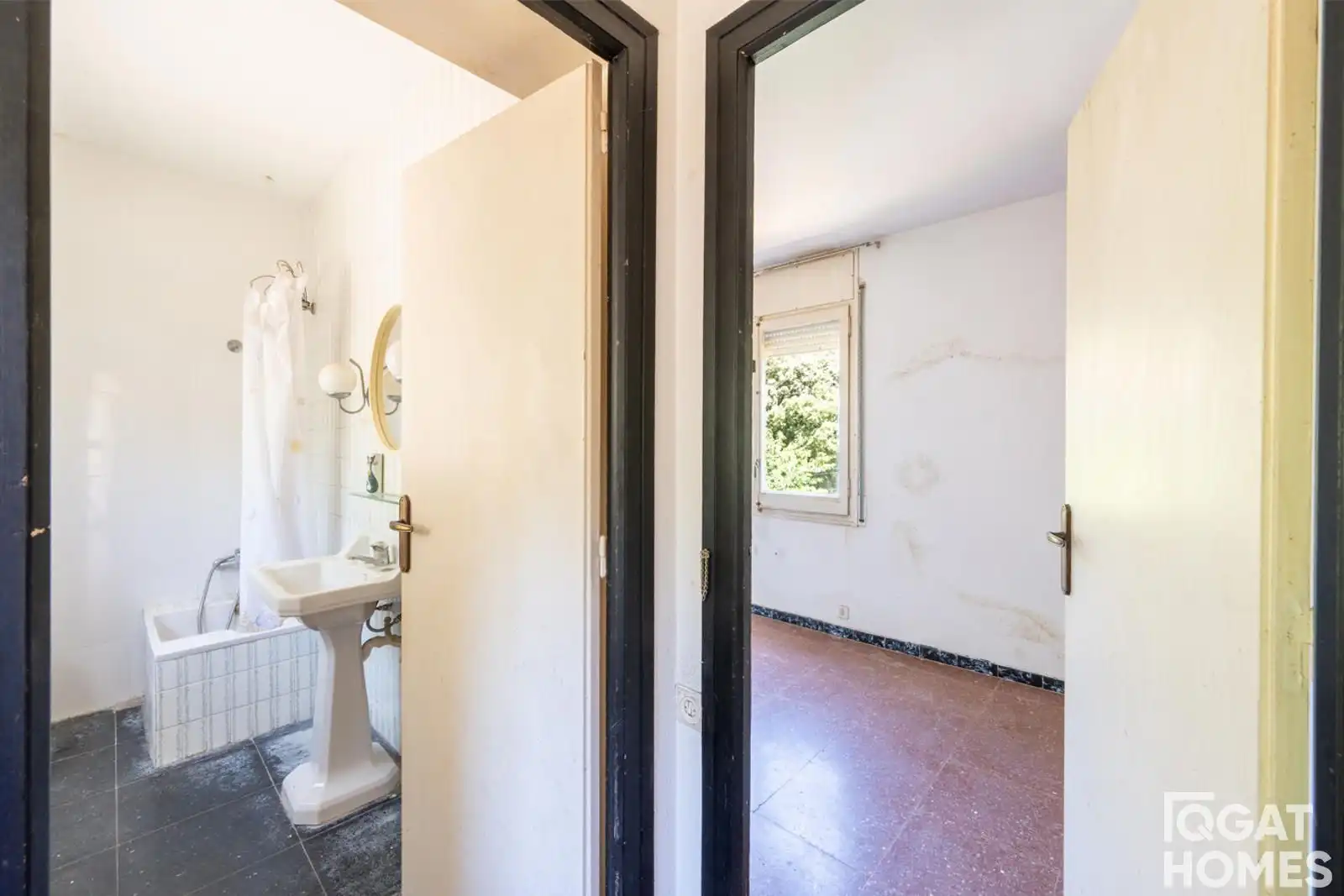 Bany de Casa o xalet en venda en Molins de Rei amb Traster i Piscina