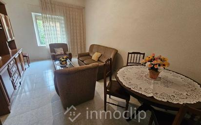 Living room of Flat for sale in Salamanca Capital  with Terrace