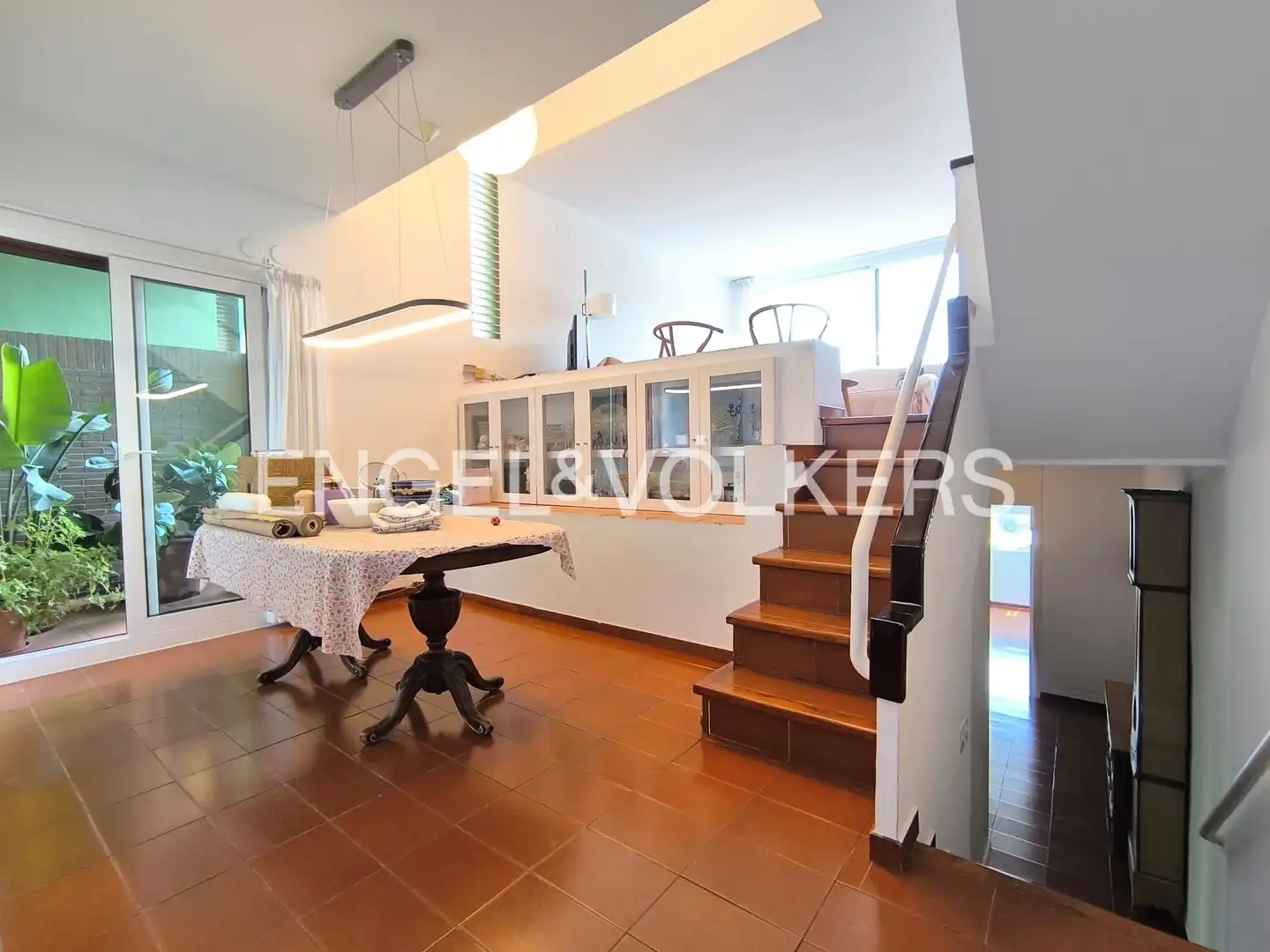 Einfamilien-Reihenhaus zur Miete in Barcelona mit Heizung, Terrasse und Schwimmbad