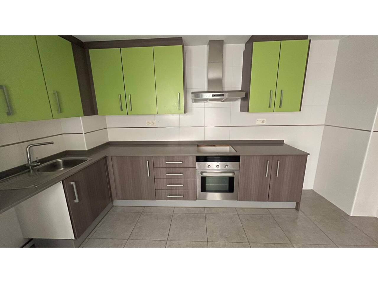 Cocina de Piso en venta en Almansa con Calefacción