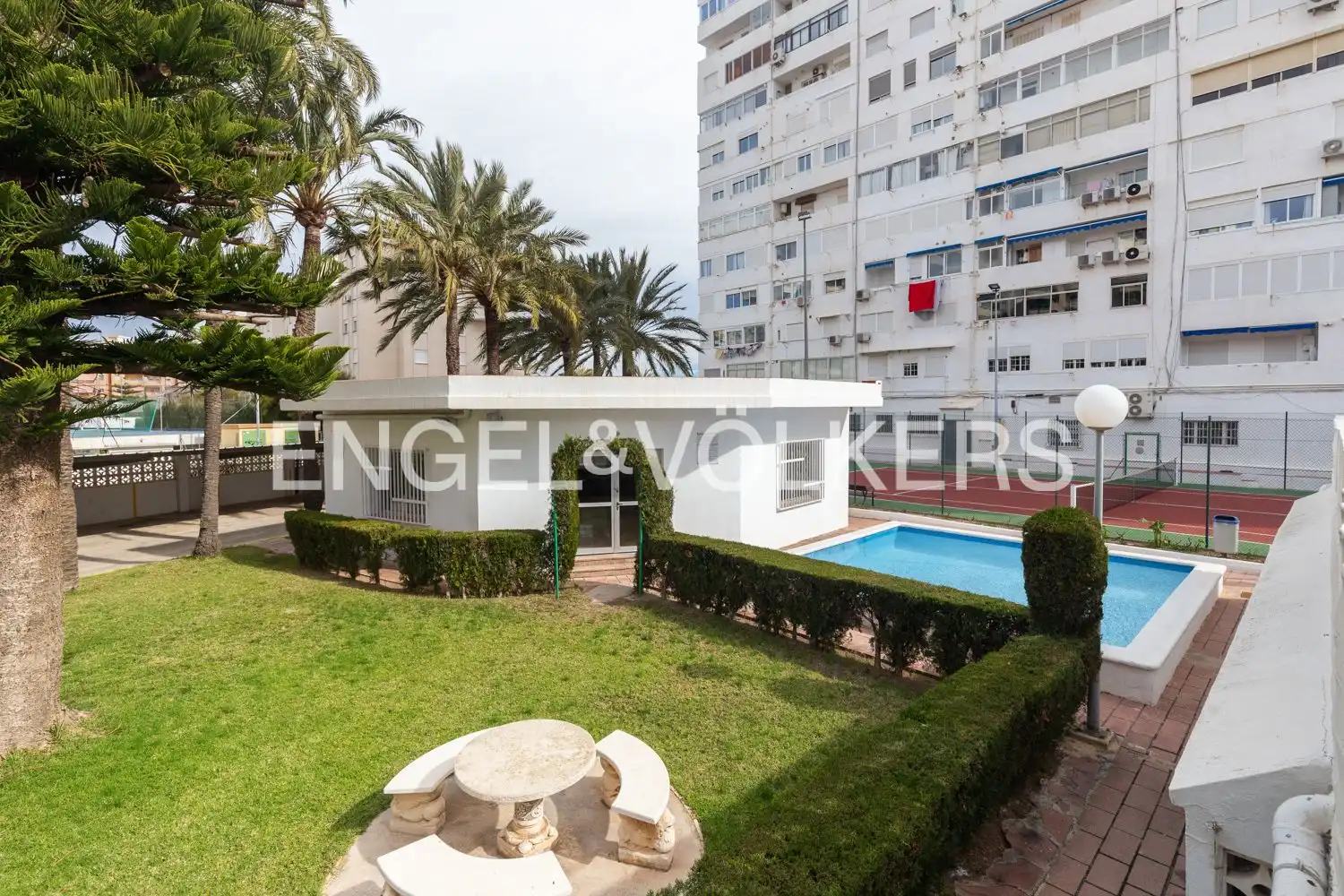 Piso con terraza en alquiler en Avinguda Neptuno, imagen 39