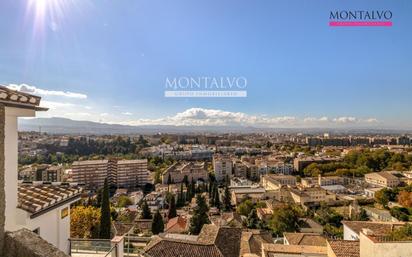 Exterior view of Flat for sale in  Granada Capital