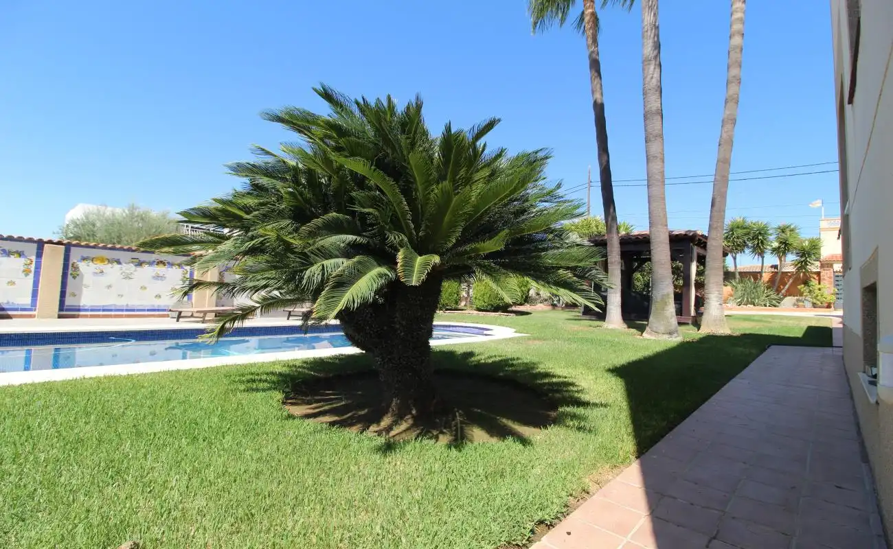 Jardí de Casa o xalet en venda en L'Eliana amb Aire condicionat, Calefacció i Jardí privat