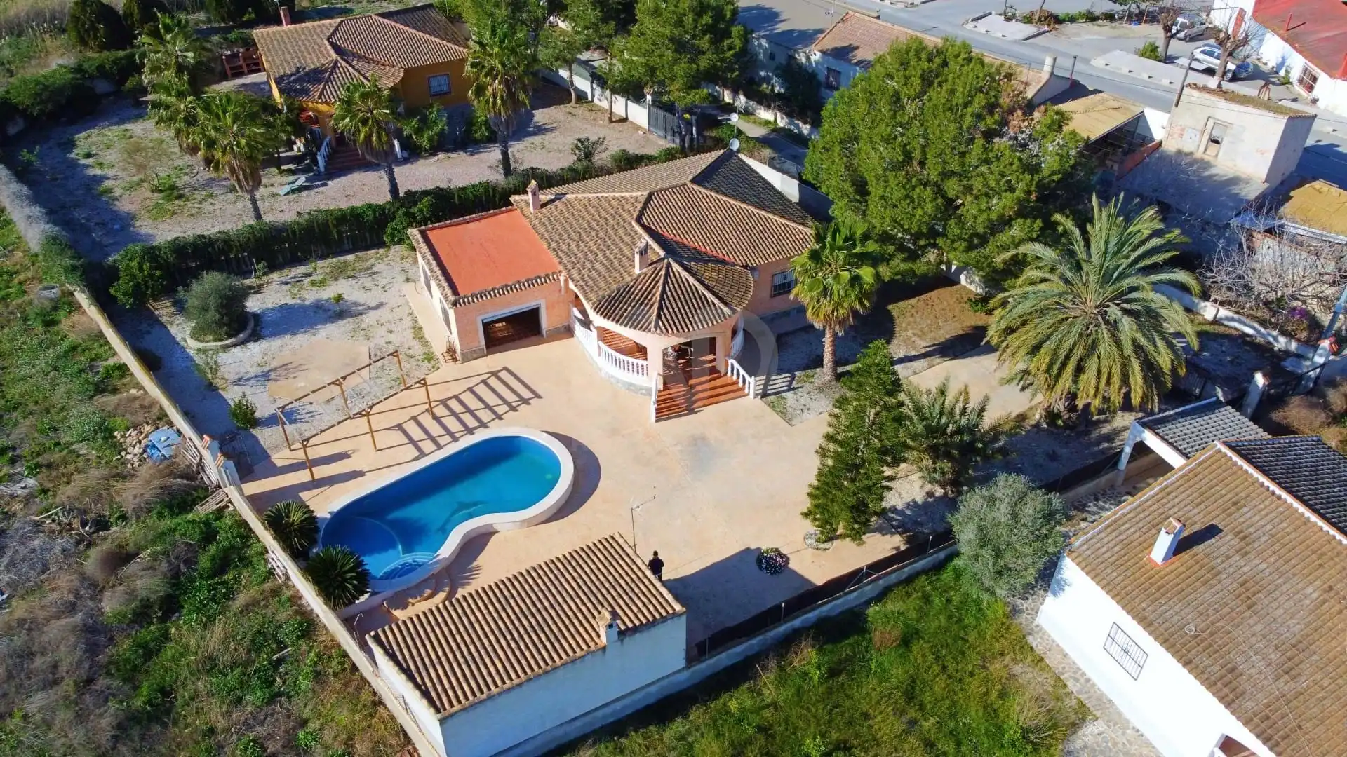 Vista exterior de Casa o xalet en venda en Dolores amb Aire condicionat, Terrassa i Piscina