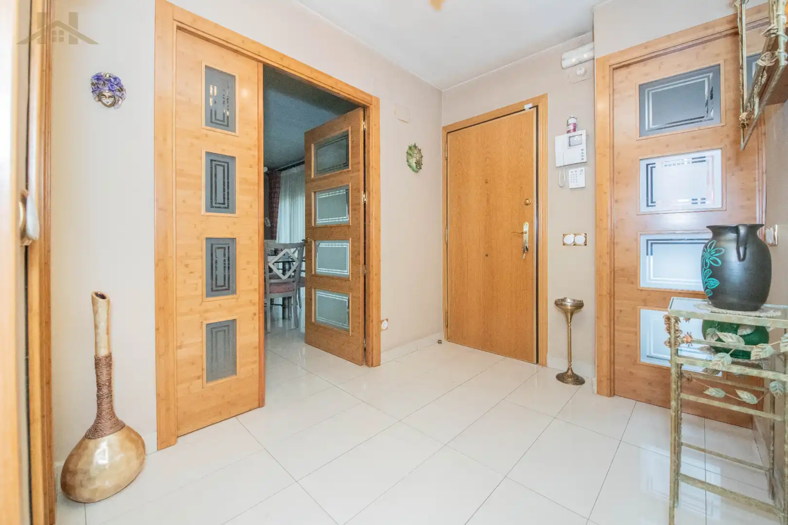 Houses for sale in Móstoles  with Air Conditioner, Heating and Private garden
