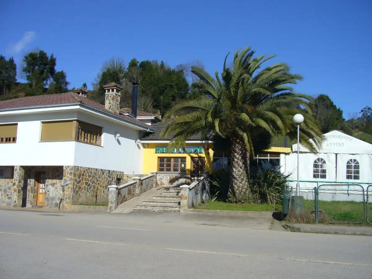 Local en venta en Candamo con Calefacción