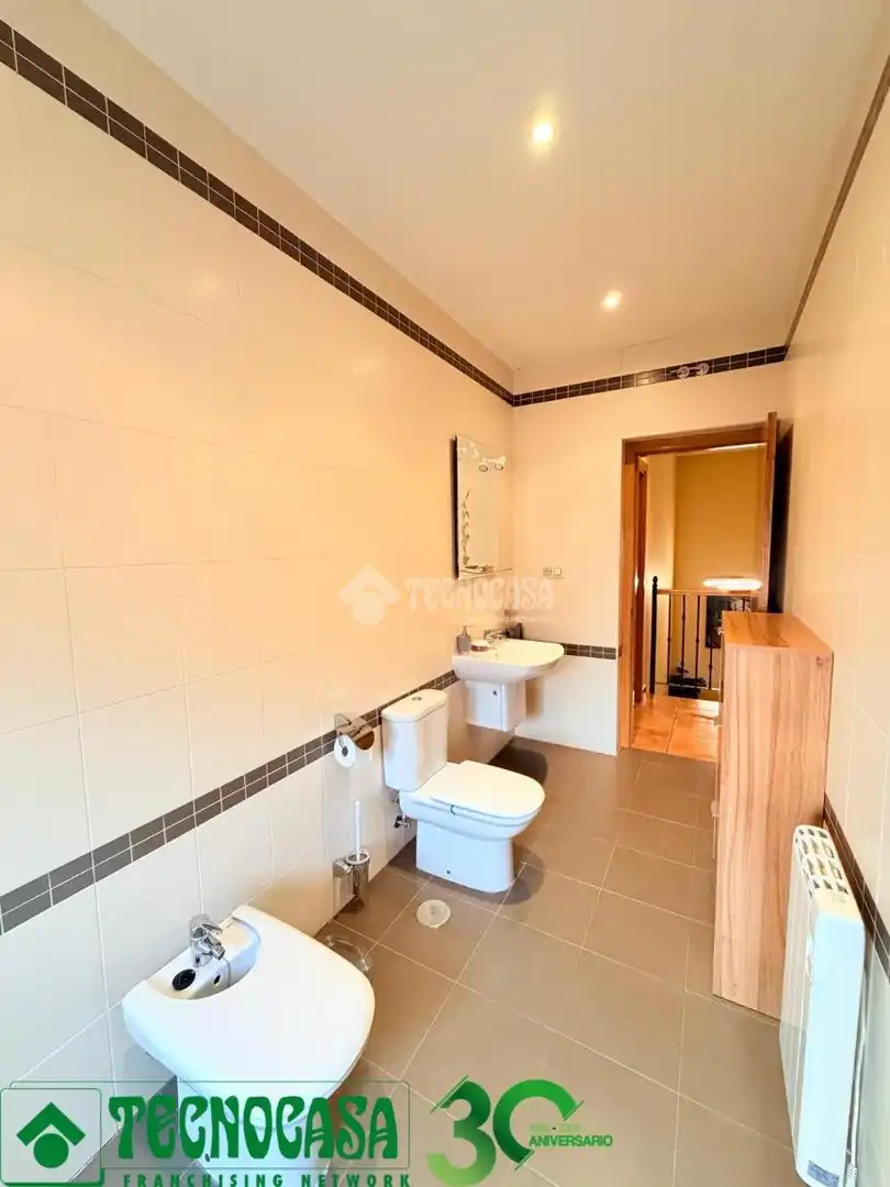 Baño de Casa adosada en venta en Burujón con Aire acondicionado, Calefacción y Terraza